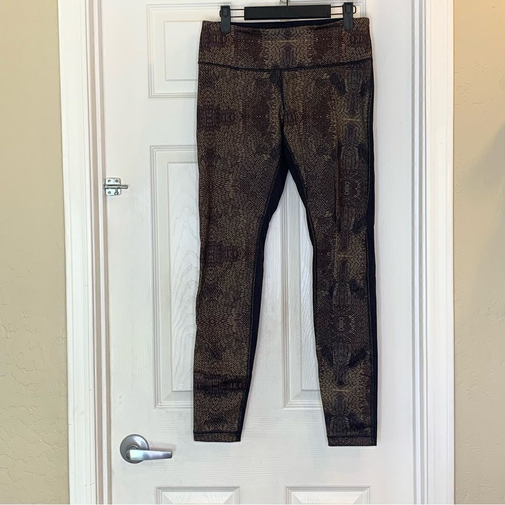 Lululemon Wunder Under 3D Golden Goddess Luon Size 8
